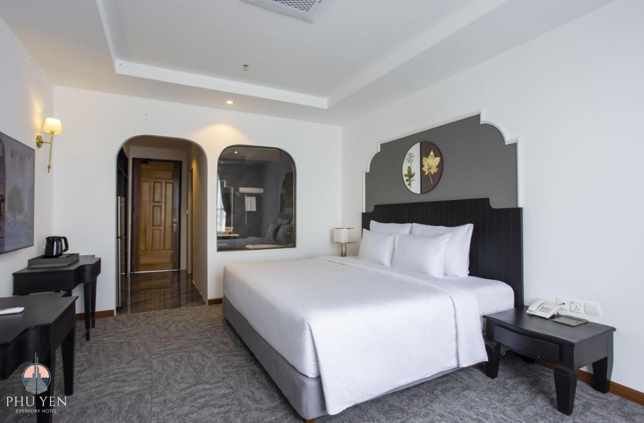 Phu Yen Everyday Hotel ตวีฮหว่า ภายนอก รูปภาพ