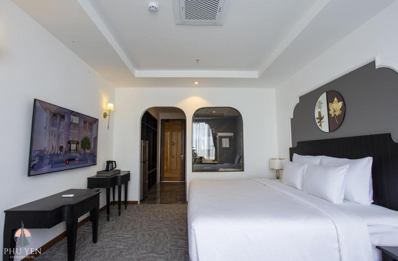 Phu Yen Everyday Hotel ตวีฮหว่า ภายนอก รูปภาพ