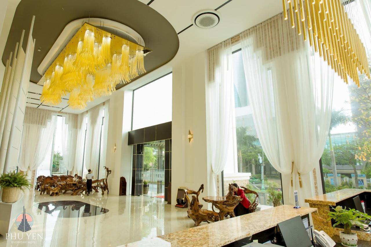 Phu Yen Everyday Hotel ตวีฮหว่า ภายนอก รูปภาพ