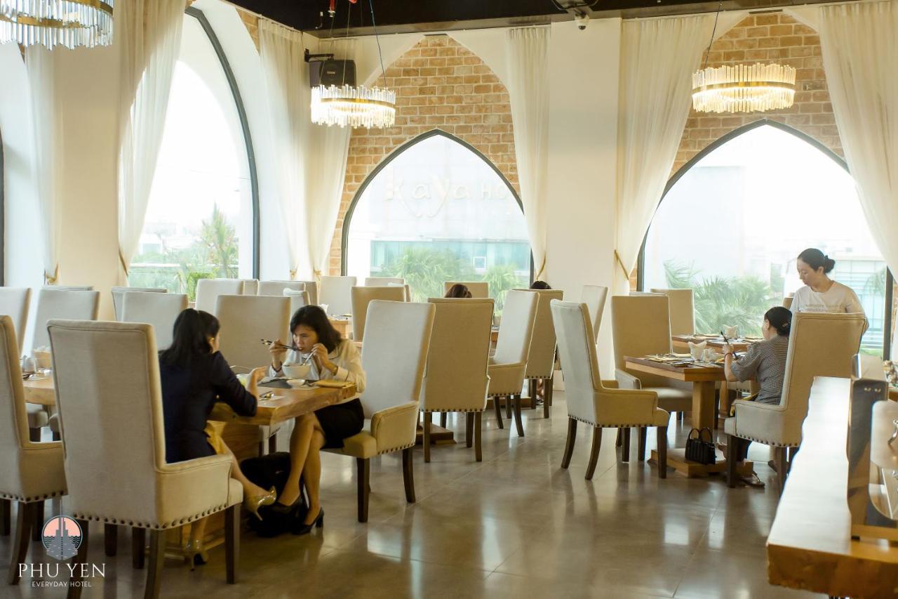Phu Yen Everyday Hotel ตวีฮหว่า ภายนอก รูปภาพ