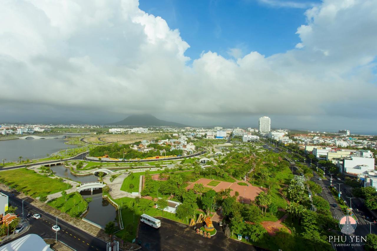 Phu Yen Everyday Hotel ตวีฮหว่า ภายนอก รูปภาพ